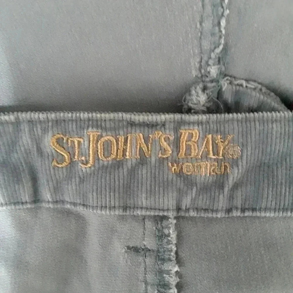 St. John's Bay woman Boot Cut 20W Average - Picture 3 of 8
